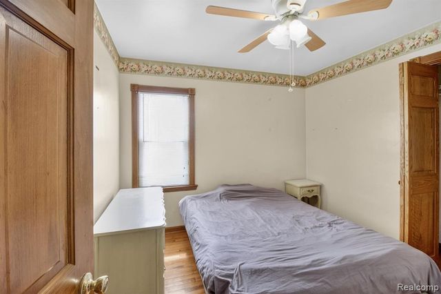 29901 Kelly Road, Roseville, MI 48066