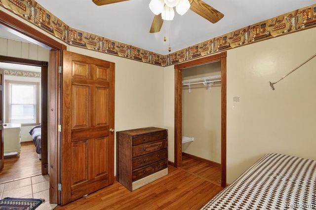 29901 Kelly Road, Roseville, MI 48066