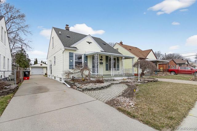 29901 Kelly Road, Roseville, MI 48066