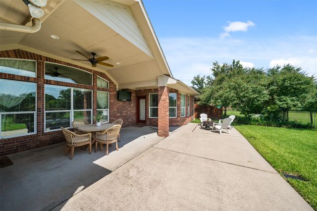 2405 Pebble Lodge Lane, Friendswood, TX 77546