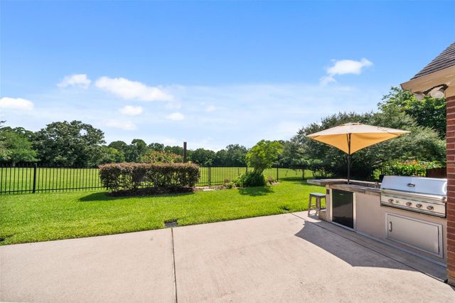 2405 Pebble Lodge Lane, Friendswood, TX 77546