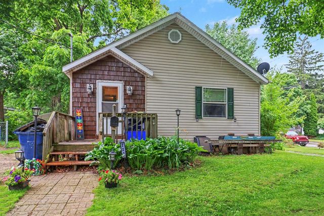 224 S Division Avenue, Fremont, MI 49412