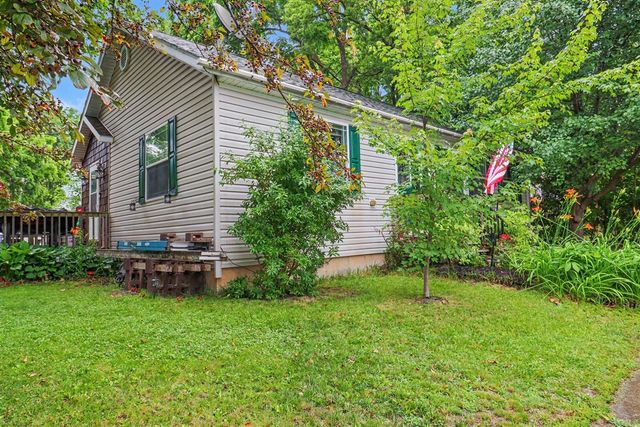 224 S Division Avenue, Fremont, MI 49412