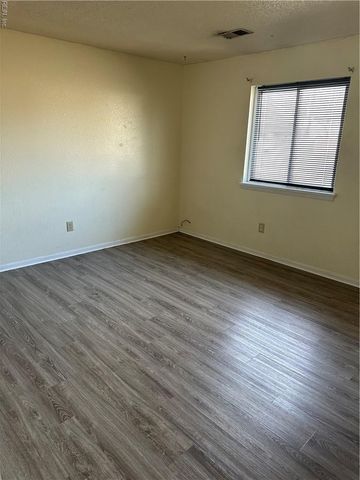 3809 Peachtree LN W, Portsmouth, VA 23703