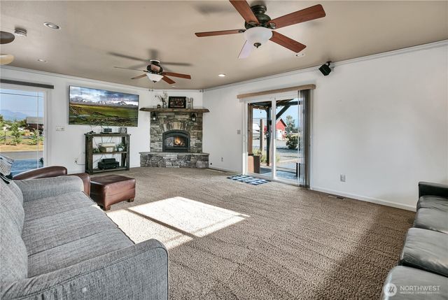 23815 SE 448th Street, Enumclaw, WA 98022