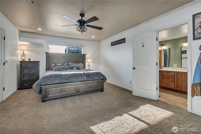 23815 SE 448th Street, Enumclaw, WA 98022