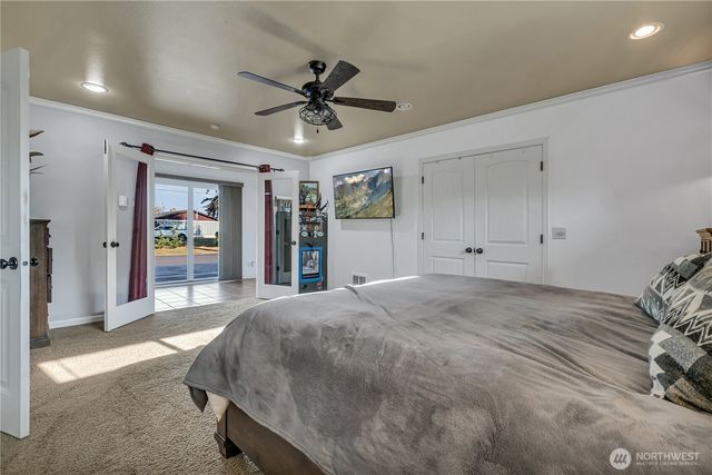 23815 SE 448th Street, Enumclaw, WA 98022