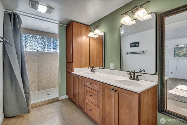 23815 SE 448th Street, Enumclaw, WA 98022