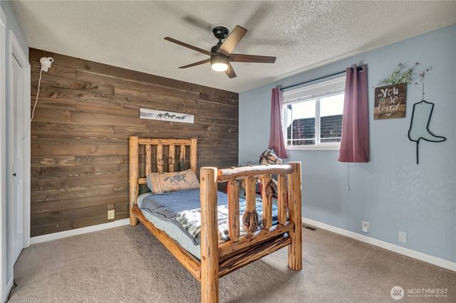 23815 SE 448th Street, Enumclaw, WA 98022