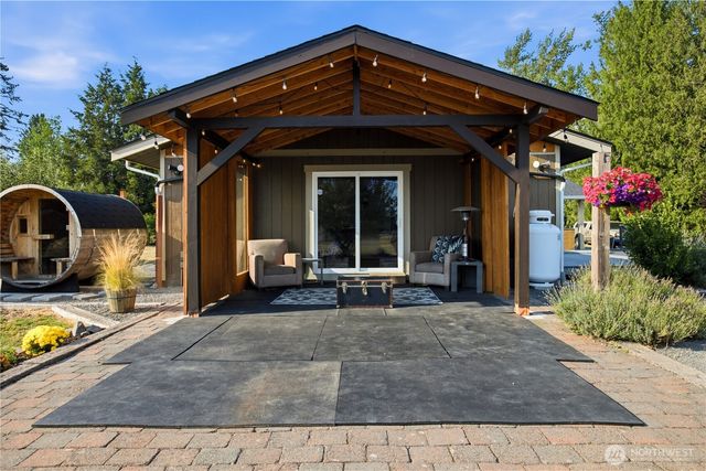 23815 SE 448th Street, Enumclaw, WA 98022