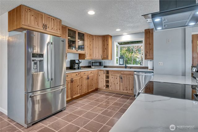 23815 SE 448th Street, Enumclaw, WA 98022