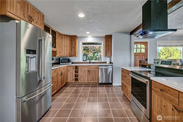 23815 SE 448th Street, Enumclaw, WA 98022