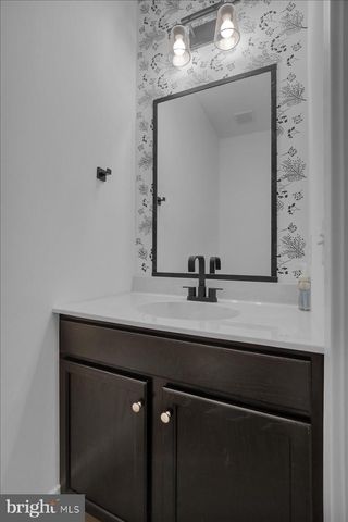 2564 CAMAS LANE, East Petersburg, PA 17520