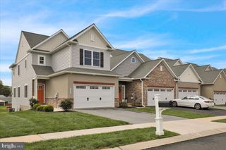 2564 CAMAS LANE, East Petersburg, PA 17520