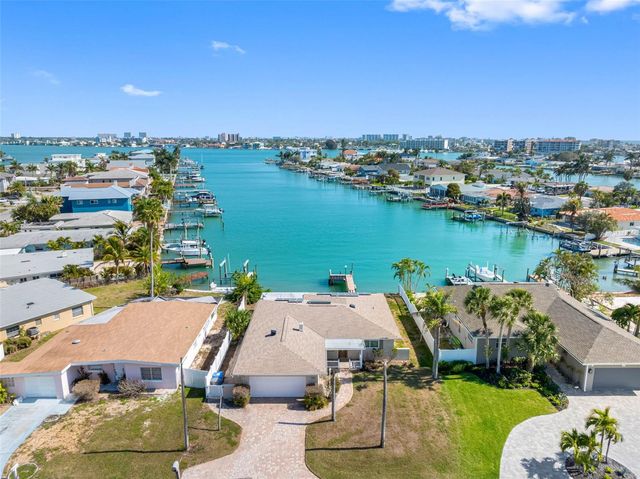 555 115TH AVENUE, Treasure Island, FL 33706