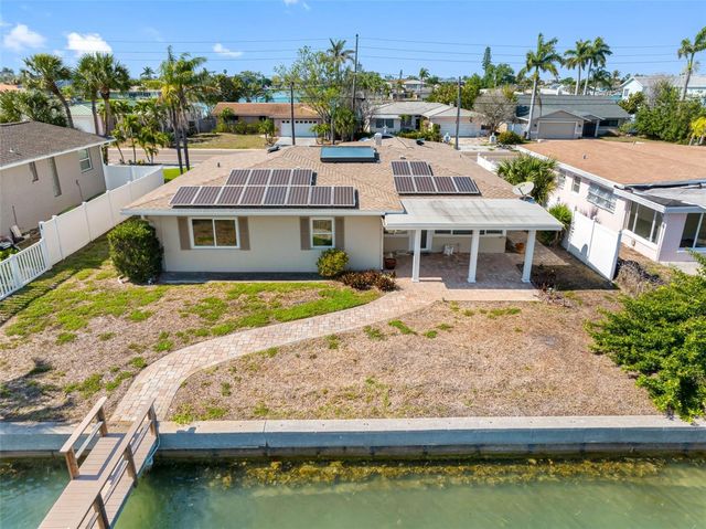 555 115TH AVENUE, Treasure Island, FL 33706