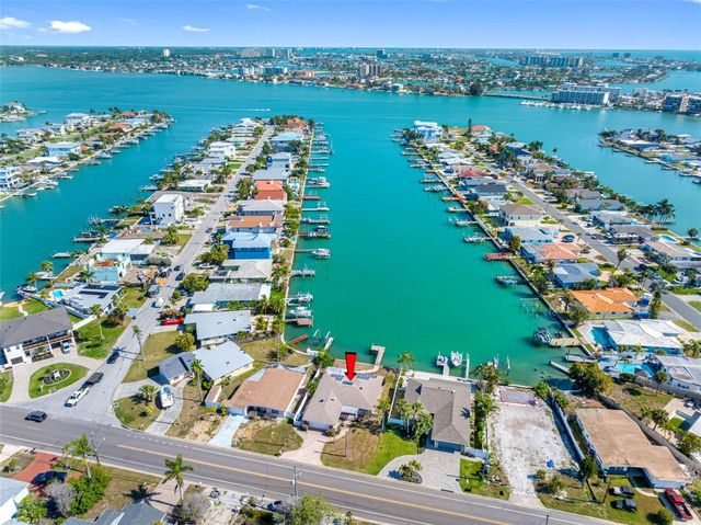 555 115TH AVENUE, Treasure Island, FL 33706