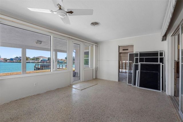 555 115TH AVENUE, Treasure Island, FL 33706