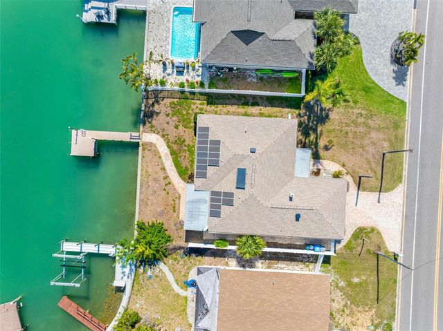 555 115TH AVENUE, Treasure Island, FL 33706