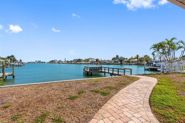 555 115TH AVENUE, Treasure Island, FL 33706