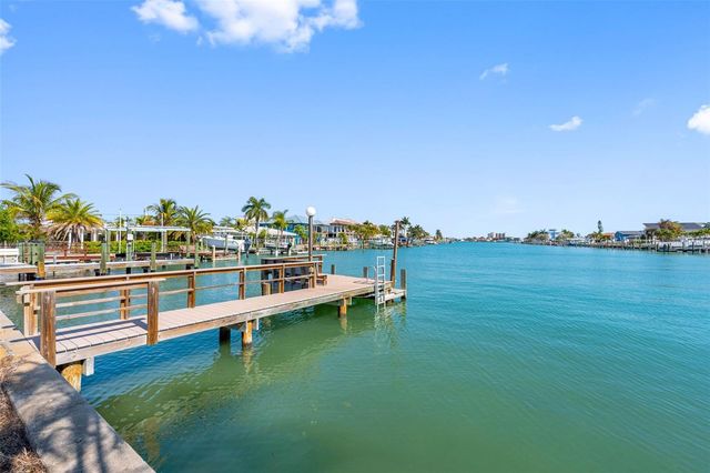 555 115TH AVENUE, Treasure Island, FL 33706