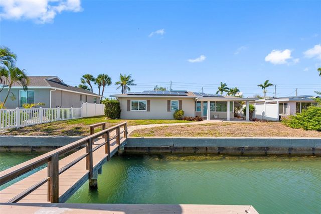 555 115TH AVENUE, Treasure Island, FL 33706