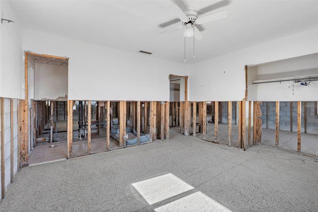 555 115TH AVENUE, Treasure Island, FL 33706