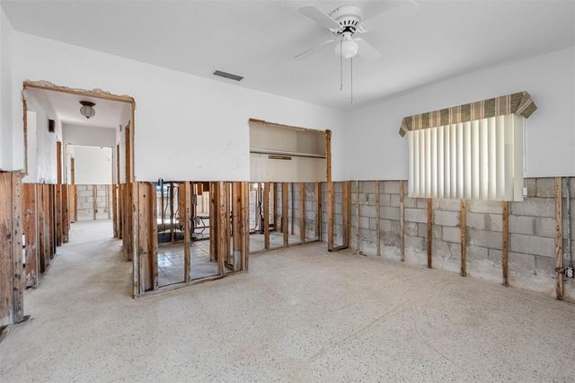 555 115TH AVENUE, Treasure Island, FL 33706