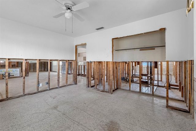 555 115TH AVENUE, Treasure Island, FL 33706