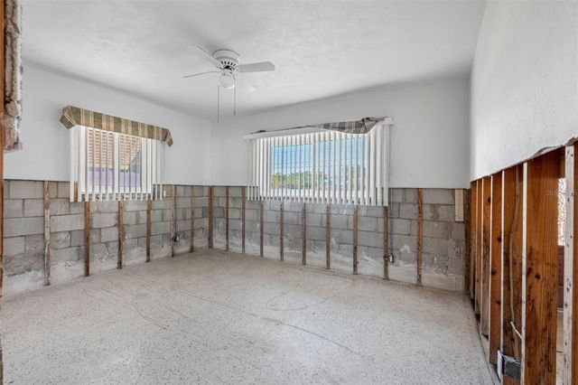 555 115TH AVENUE, Treasure Island, FL 33706