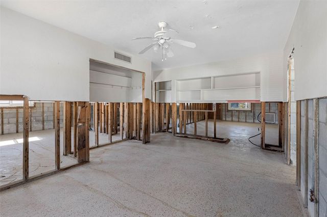 555 115TH AVENUE, Treasure Island, FL 33706