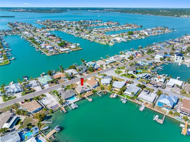 555 115TH AVENUE, Treasure Island, FL 33706