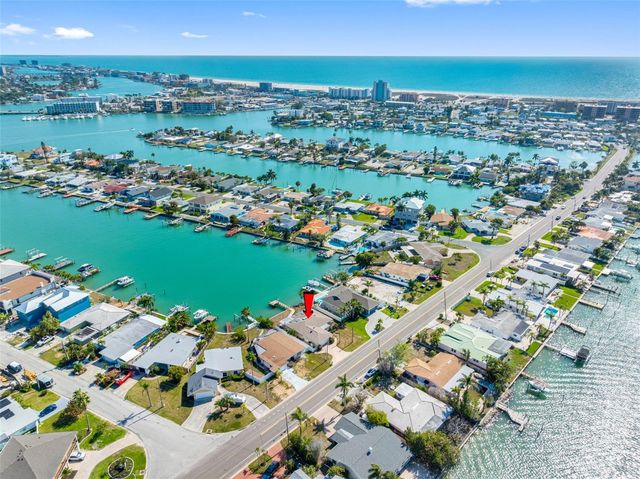 555 115TH AVENUE, Treasure Island, FL 33706