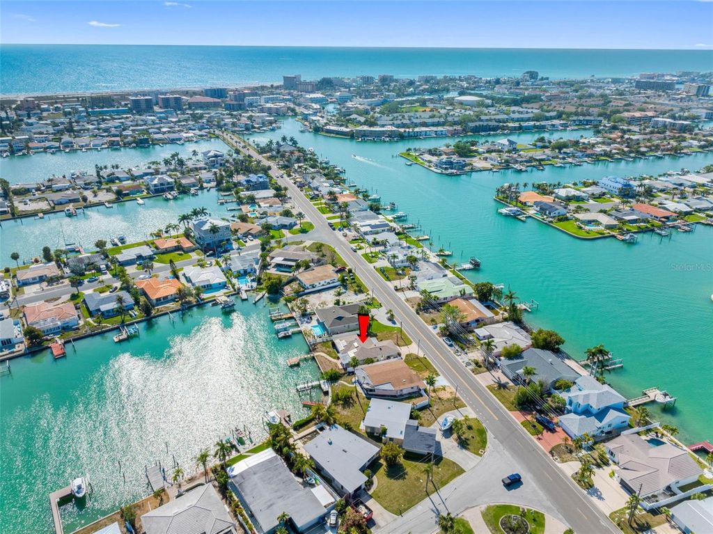555 115TH AVENUE, Treasure Island, FL 33706