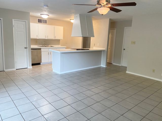 7323 Ashcrest Lane, Dallas, TX 75249