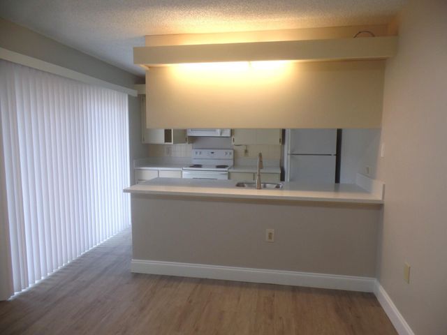 843 Blue Ridge Circle, West Palm Beach, FL 33409