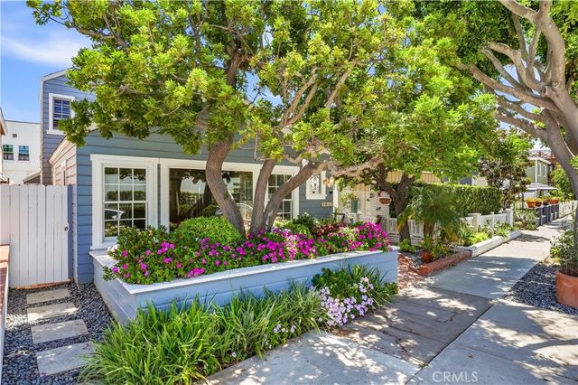 1617 E Balboa Boulevard, Newport Beach, CA 92661