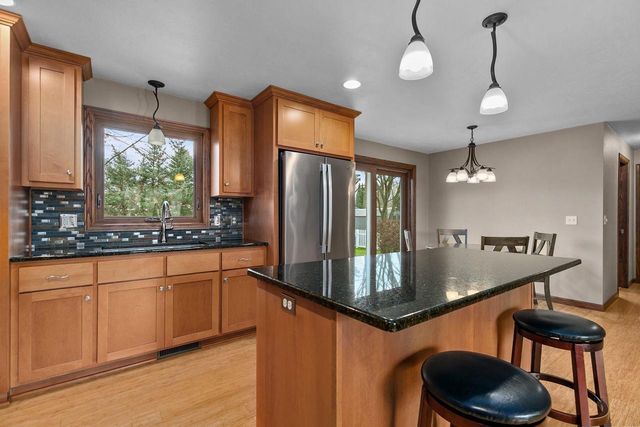 606 S WILD ROSE LANE, Appleton, WI 54914