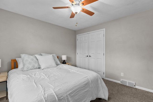 606 S WILD ROSE LANE, Appleton, WI 54914