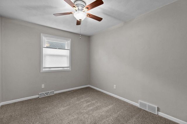 606 S WILD ROSE LANE, Appleton, WI 54914