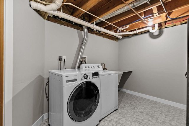 606 S WILD ROSE LANE, Appleton, WI 54914