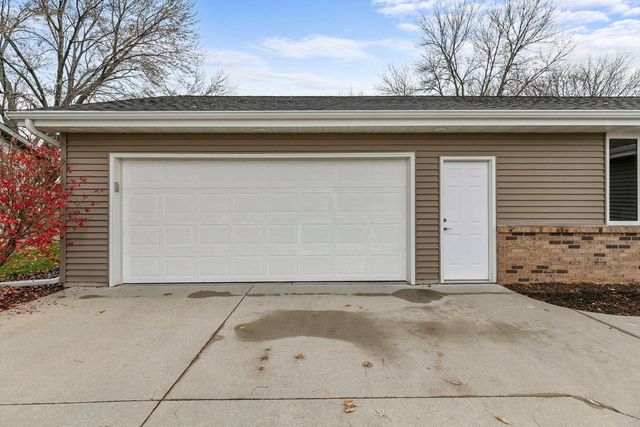 606 S WILD ROSE LANE, Appleton, WI 54914