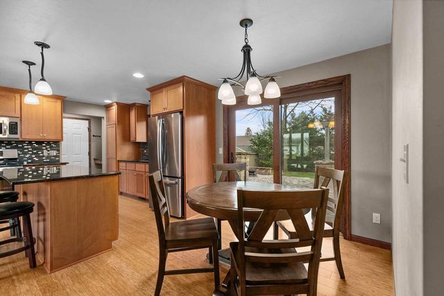 606 S WILD ROSE LANE, Appleton, WI 54914