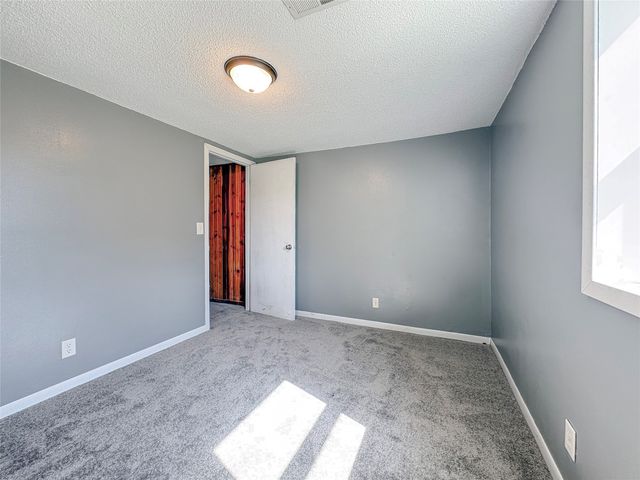 504 E 26th Street S, Newton, IA 50208