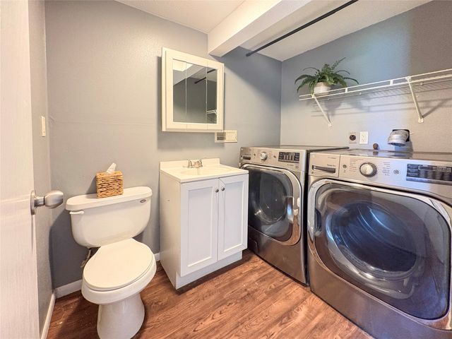 504 E 26th Street S, Newton, IA 50208