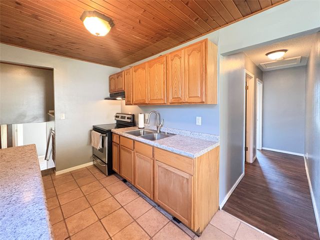 504 E 26th Street S, Newton, IA 50208