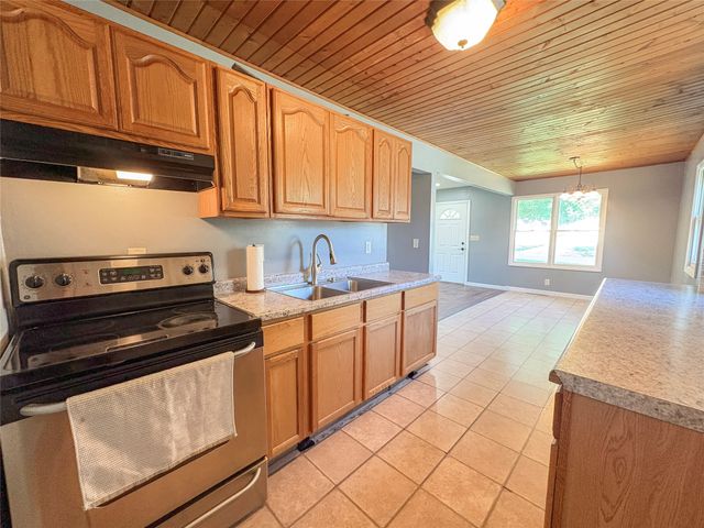 504 E 26th Street S, Newton, IA 50208