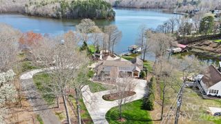 8320 Catawba Cove Drive, Belmont, NC 28012