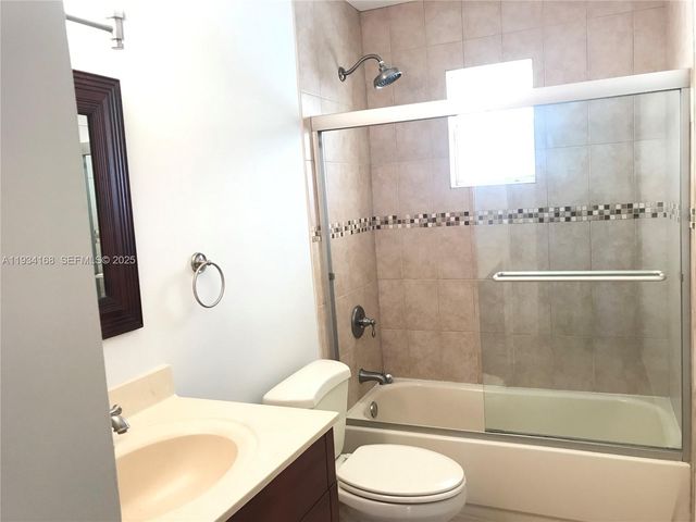 9355 Fontainebleau Blvd C105, Miami, FL 33172