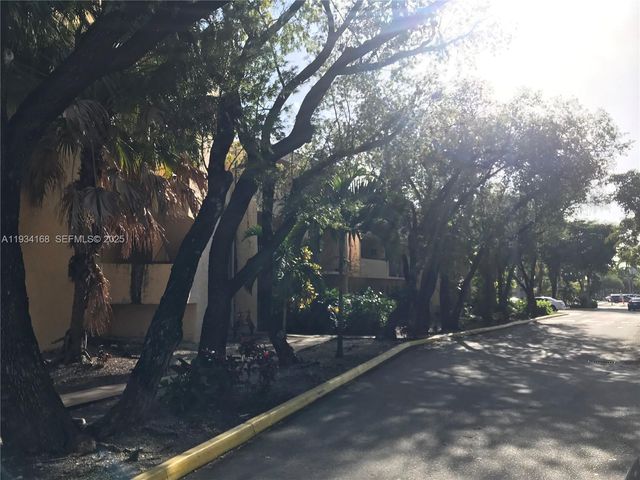 9355 Fontainebleau Blvd C105, Miami, FL 33172